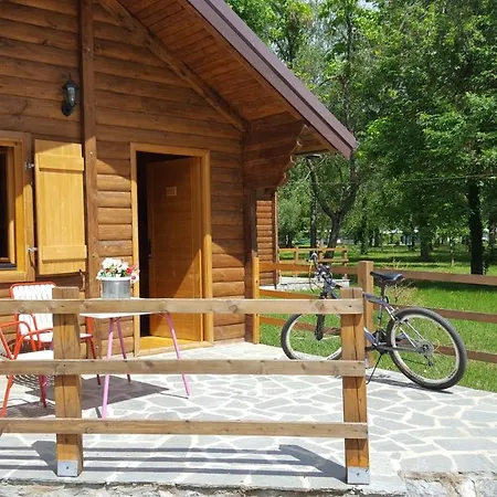 As Kamp Bungalows Struga